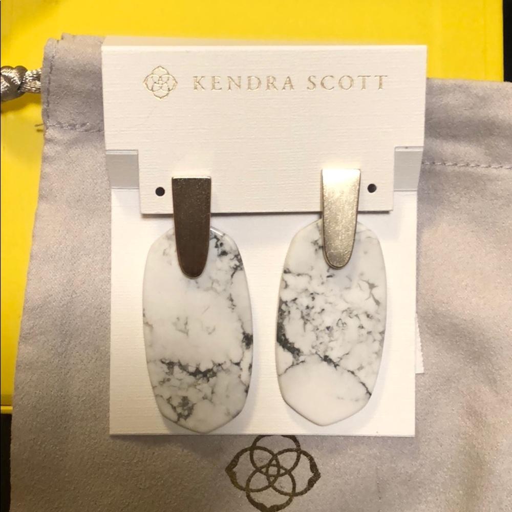 NWT howlite aragon earrings